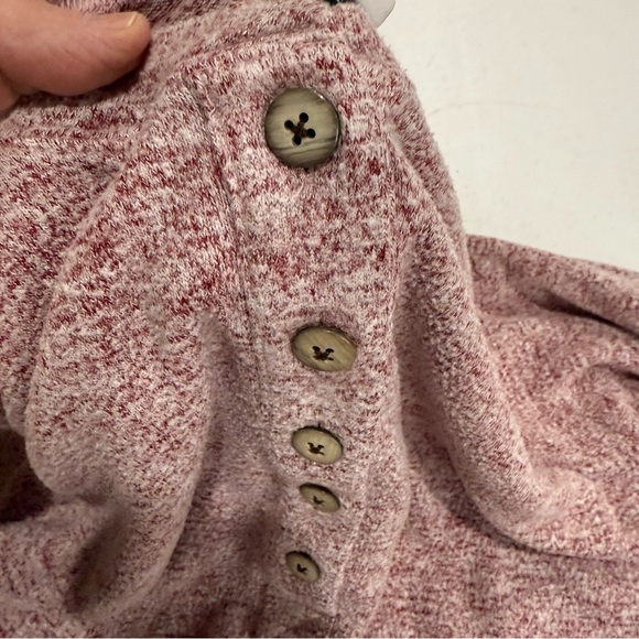 CAbi Long Sleeve Henley Top Burgundy Heather #4200 Soft Comfy Tee Women’s Size M - Picture 3 of 11